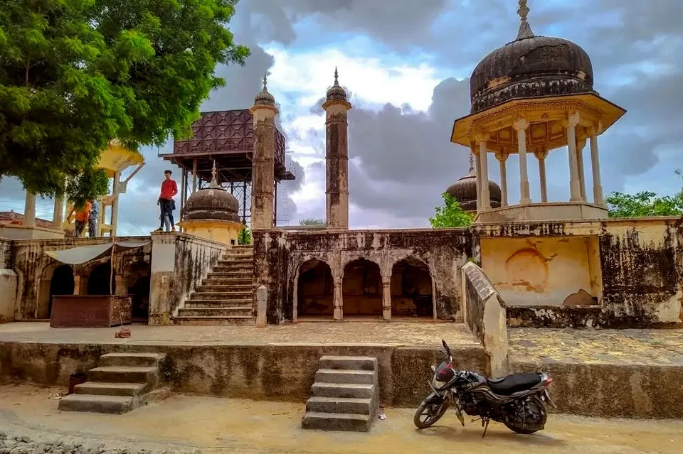 Majestic view of Mandawa Fort in Shekhawati Rajasthan showcasing royal architecture and heritage charm