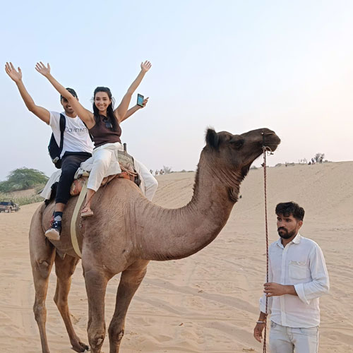 camel-safari-at-Sand-dunes