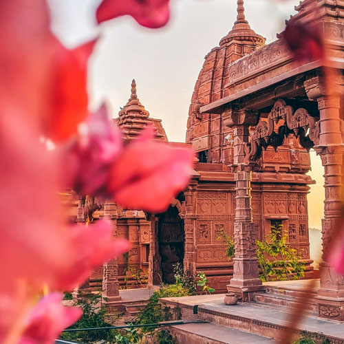 jain-temple-located-on-the-outskirts-of-ajmer-rajasthan
