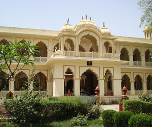 hotel-img